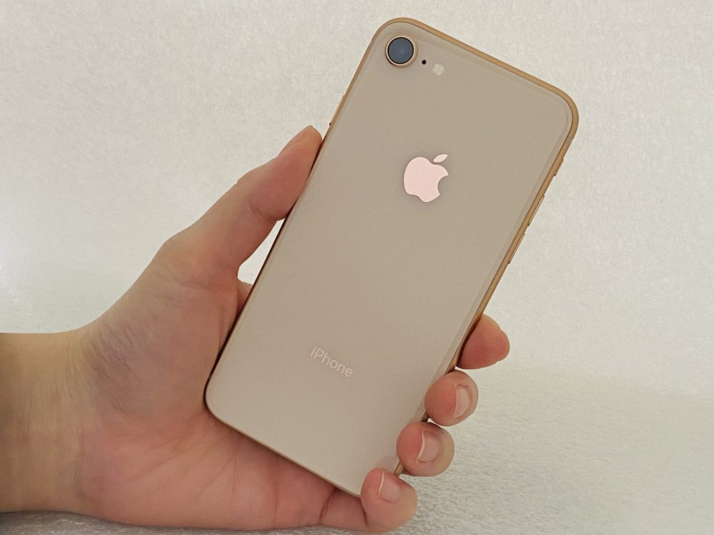 iPhone 8シリーズ（8 / 8plus）の全色画像紹介！人気カラーは？ | にこ