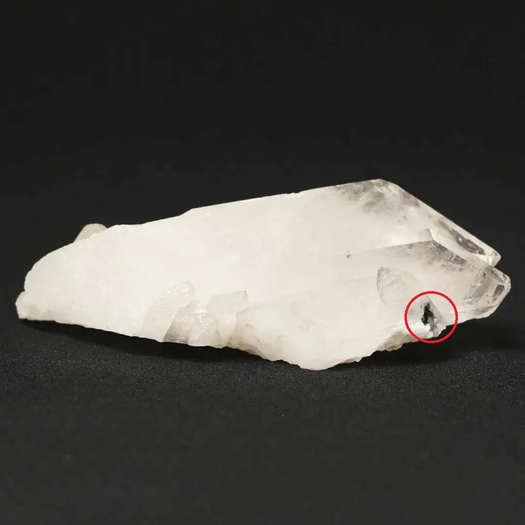 ブラジル産プラチナルチルクォーツとブルッカイトインクォーツの原石