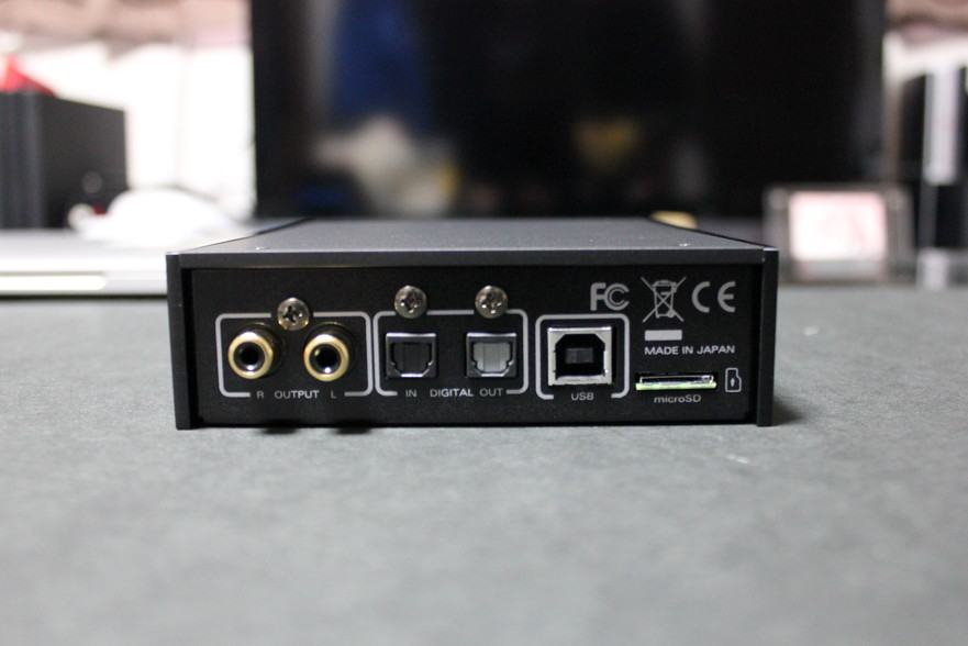 FOSTEX HP-A4 レビュー】USBでPCに繋げる！ハイレゾやDSD対応の