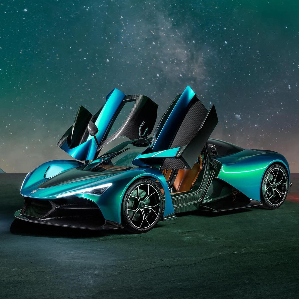 1850馬力のV12搭載 新型「オーロラ」日本初公開へ！デンマークの