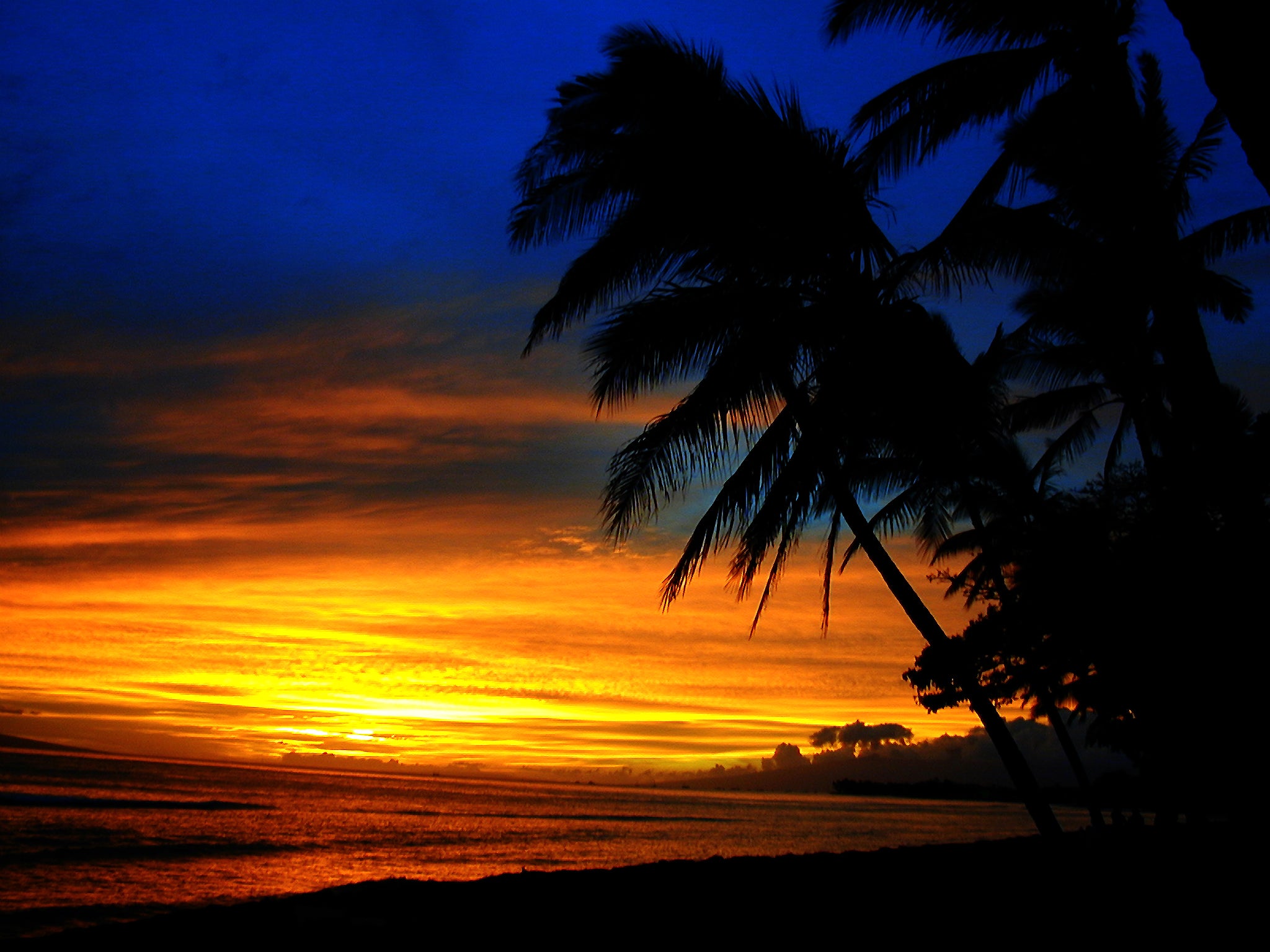 Lahaina Sunset' .. Just south of Lahaina, at the first