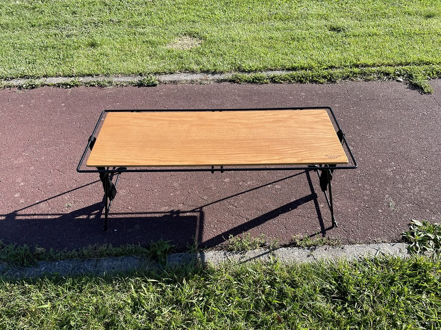 HangOut(ハングアウト)クランクスタッキングラックとテーブルを