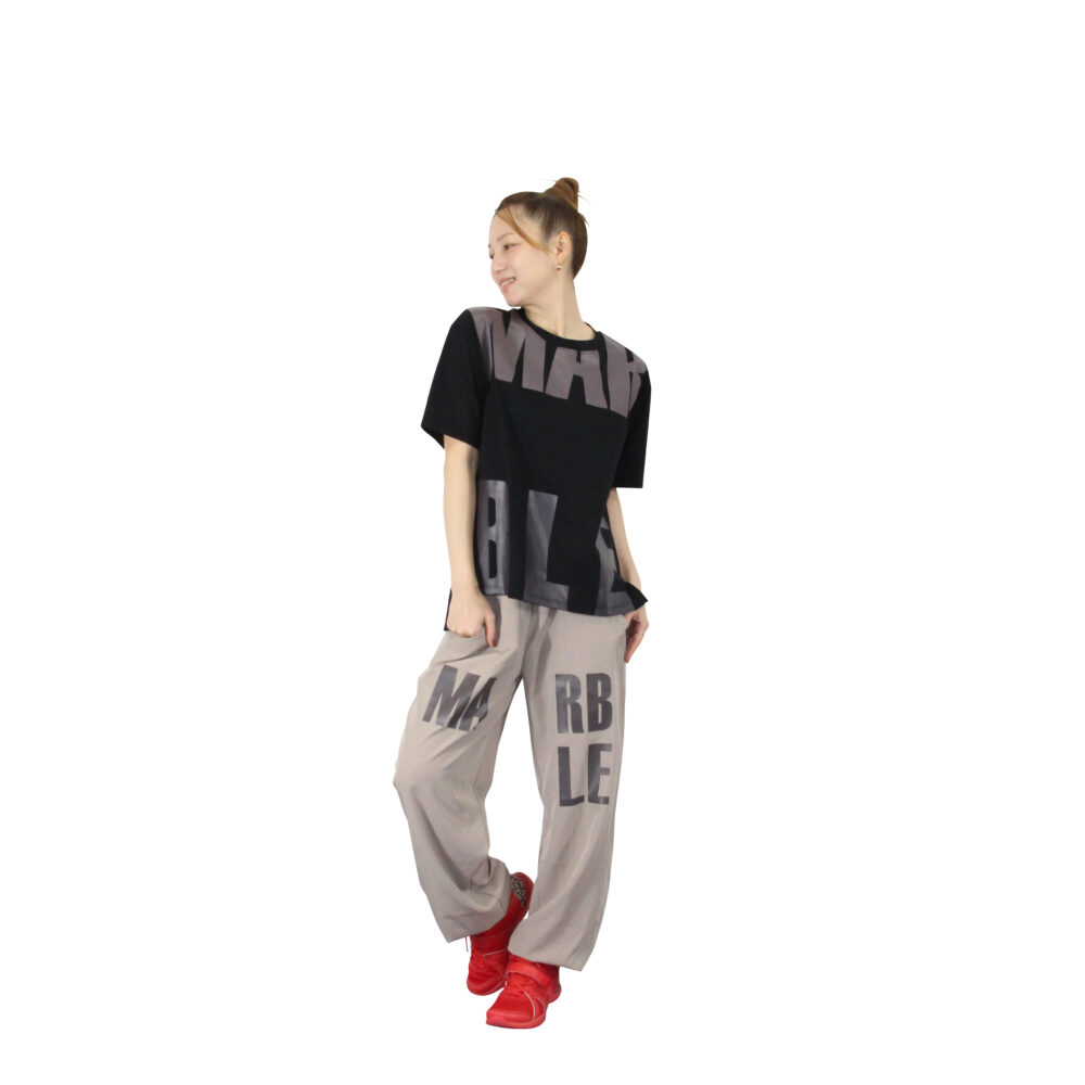 ほぼ新品】Marble マーブル フィットネス トップス L 商品 / Marble