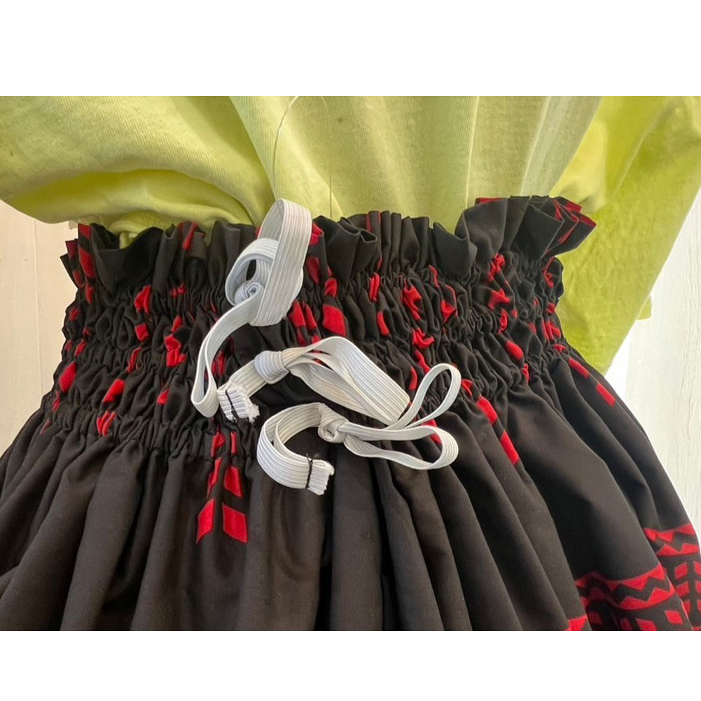 パウスカートシングル大人用 ブラック レッド タパ レフア柄