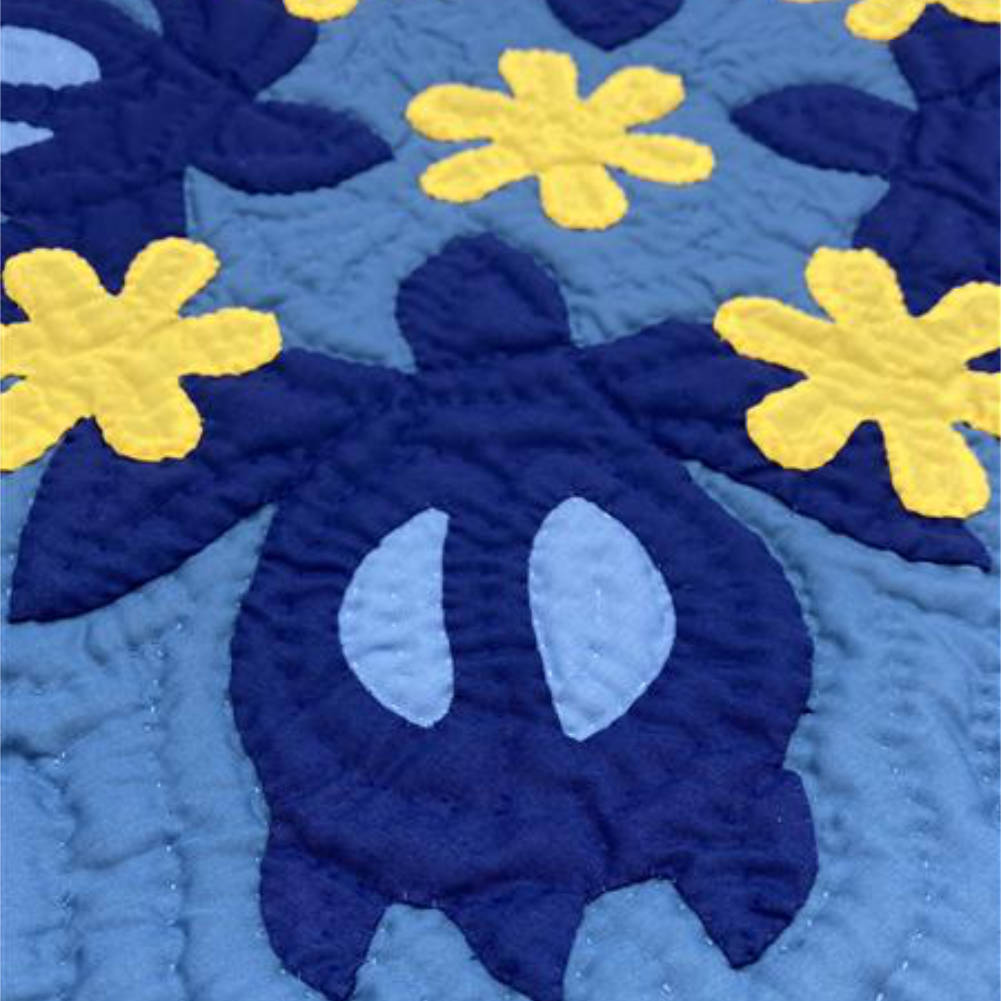 ハワイアンキルト クッションカバー ブルー ホヌ ティアレ 46cm×46cm