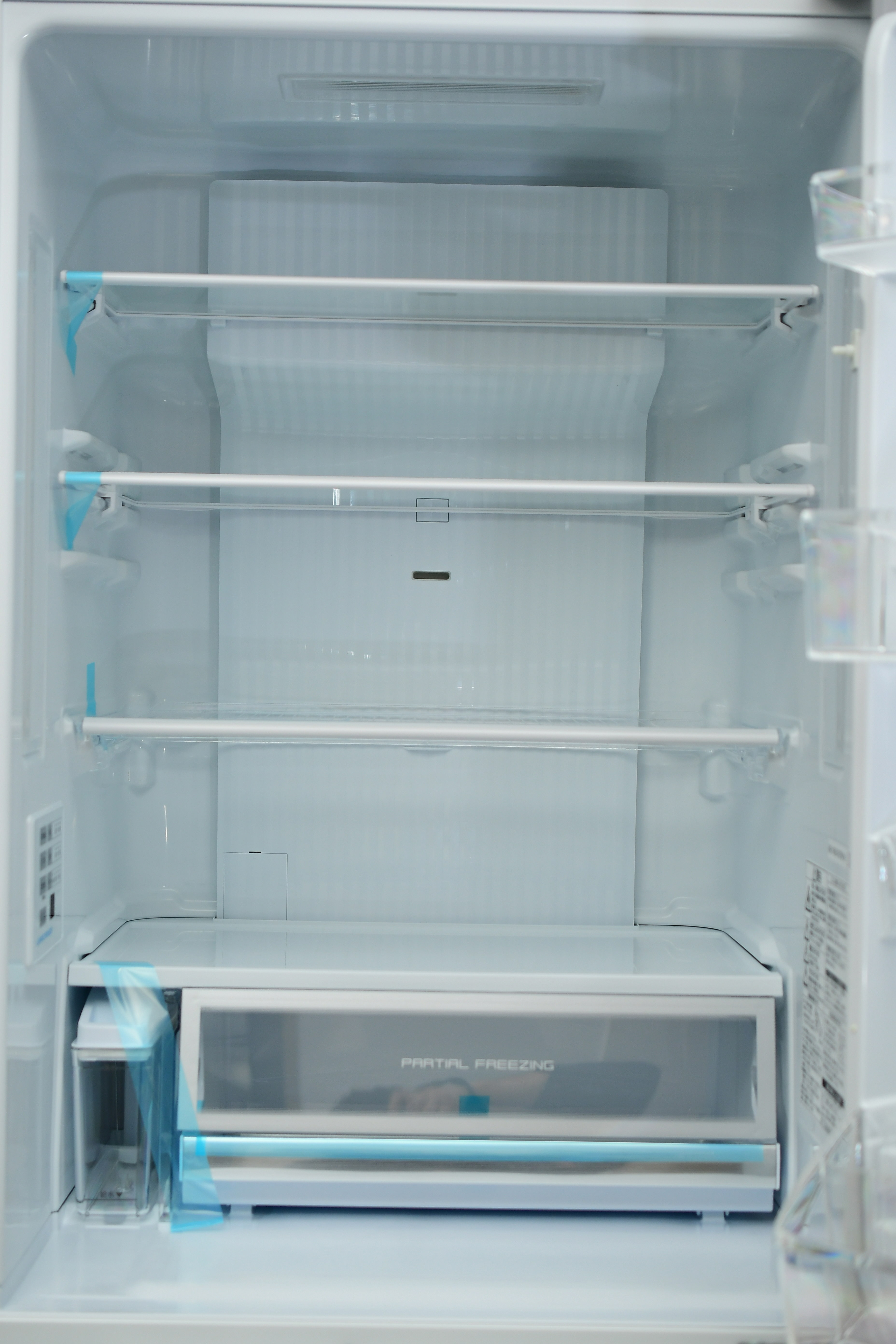 NR-E413PV Panasonicエコナビ搭載の冷蔵庫を分解してみた。 - まず分解。