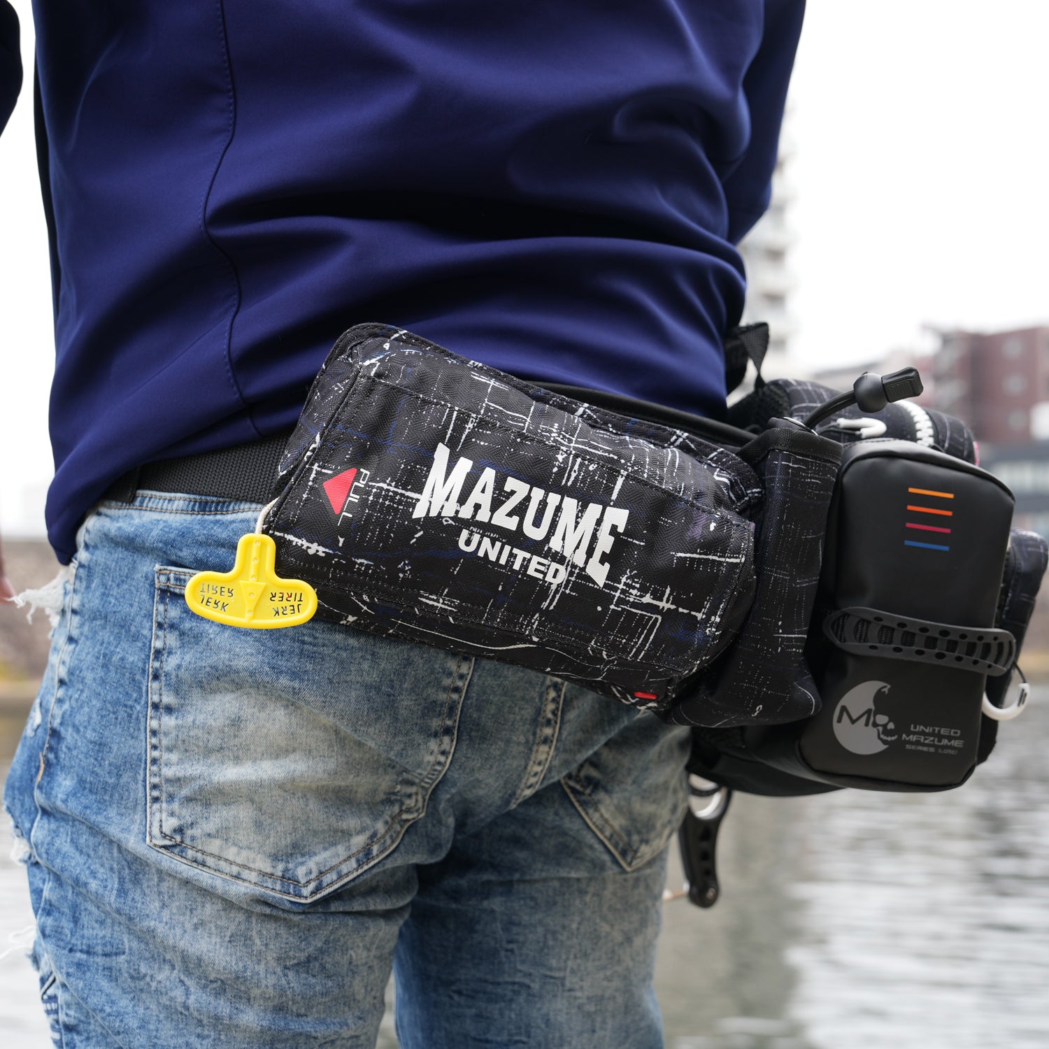 mazume レッドムーンウエストバッグ V MZBK-768