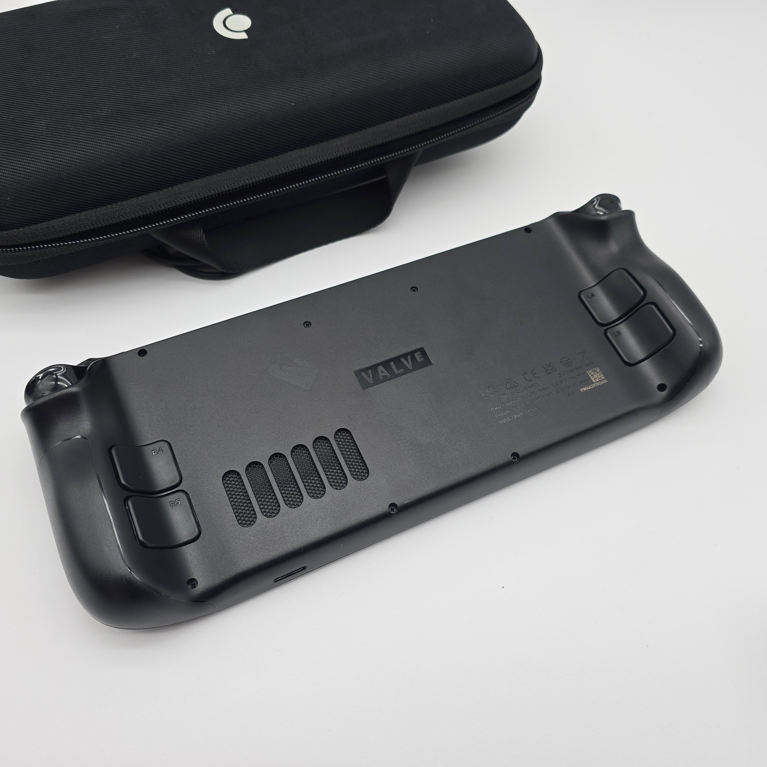 Valve Steam Deck LCD 256GB with Carrying Case, Soft Shell, Charger