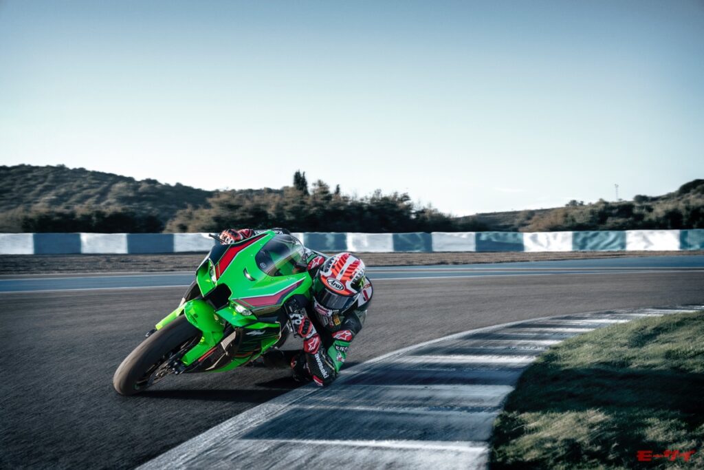 画像ギャラリー】「Ninja ZX-10R KRT EDITION」が新色「ライムグリーン