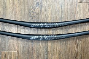 こんなんいかがでしょ？ e-thirteen カーボン＆アルミハンドルバー