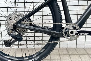 こんなん出来ちゃいました！ YETI ARC CARBON カスタム | 1989年創業の