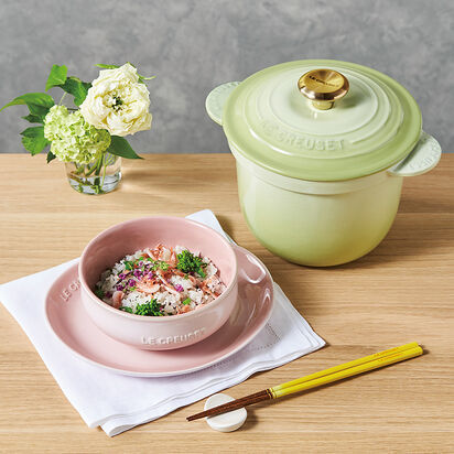 フレッシュな春色のお鍋や食器 LE CREUSET／ル・クルーゼ ｢フラワー