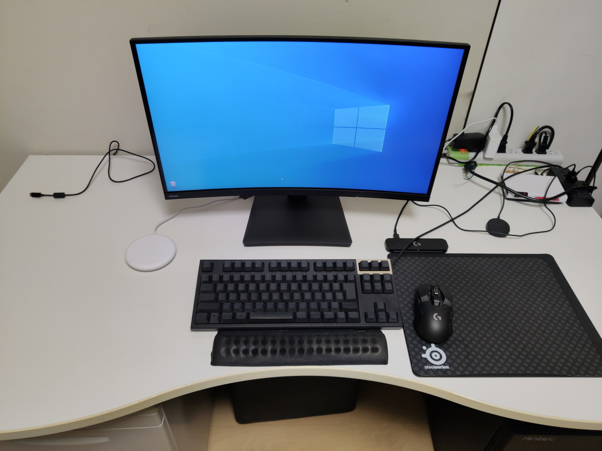 Pixio PXC243のレビュー！24インチVAで144Hzの湾曲型ゲーミング