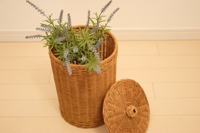 かご・バスケット・雑貨 - menui | 天然素材 籐のごみばこ 【ラタン 蓋