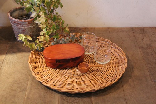かご・バスケット・雑貨 - menui | 【皮付き籐のトレー】