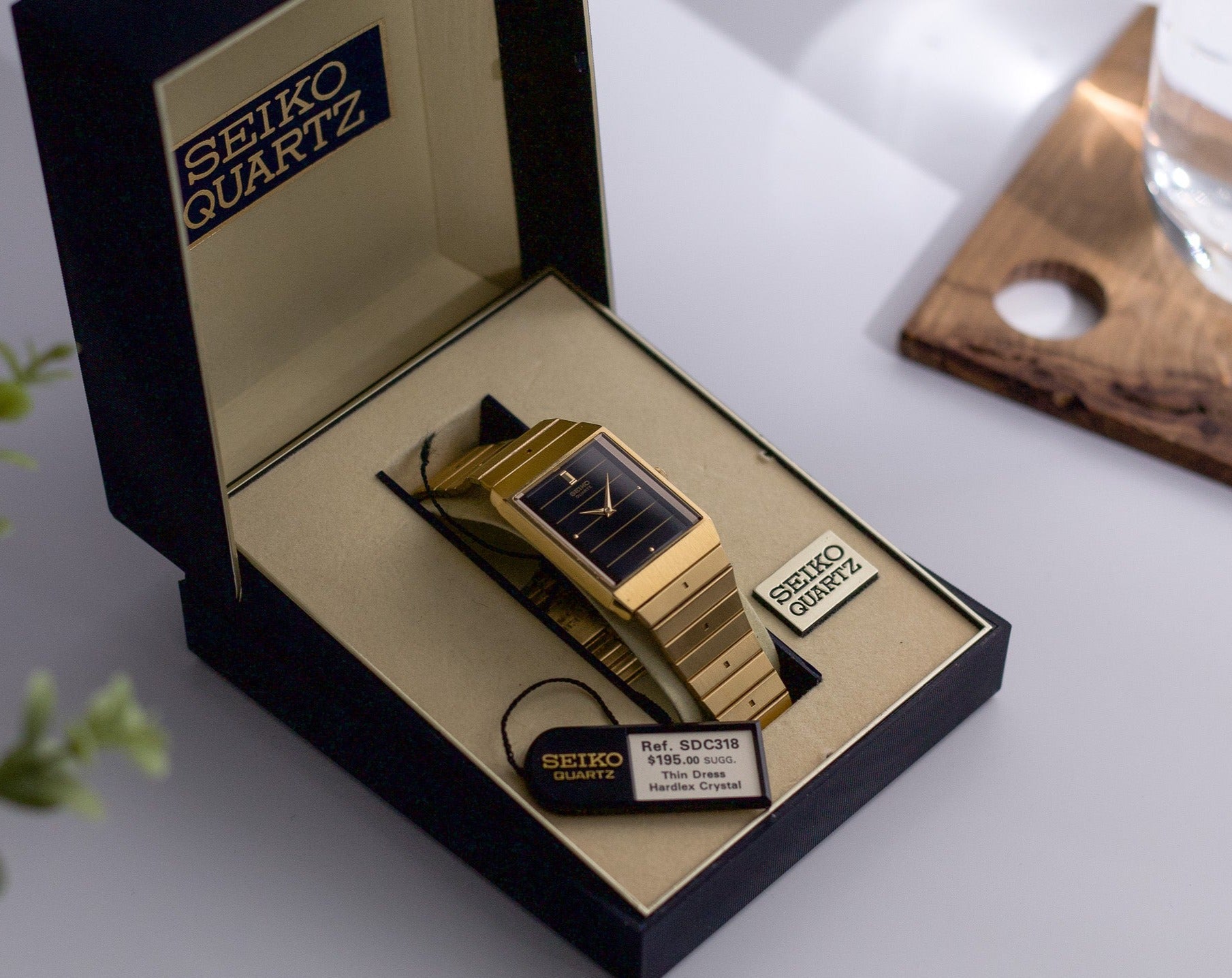 Near Mint 1990 Seiko Golden Tank Deep Black Dial Men's Wrist-Watch