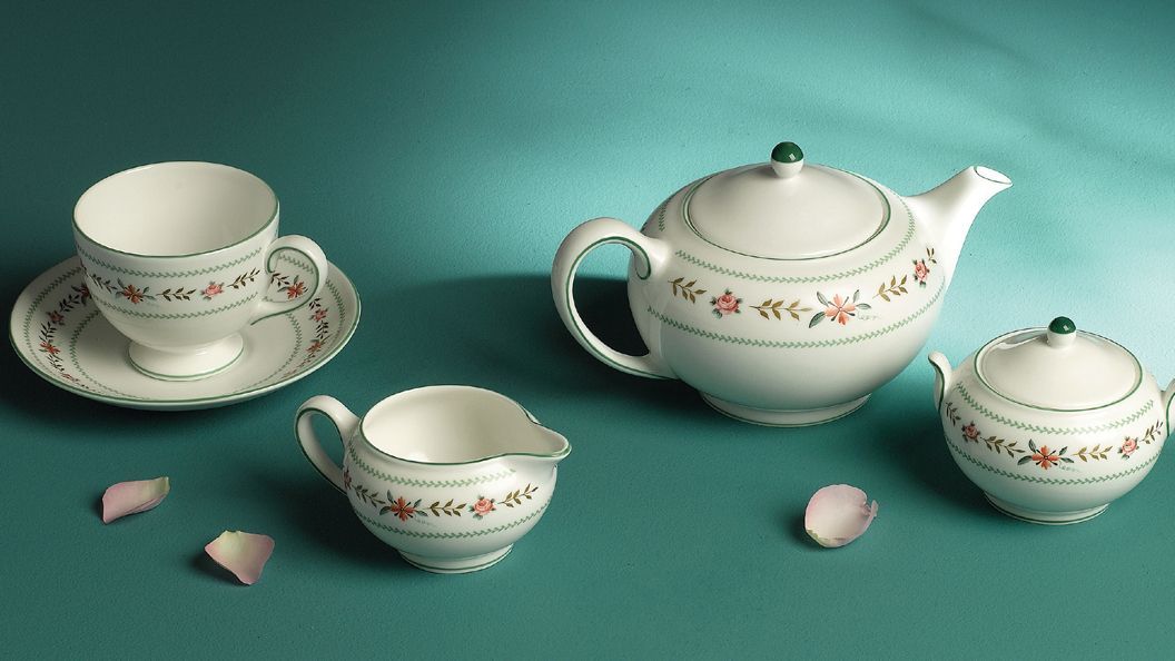 ウェッジウッドに新作「ベルローズ」が登場。テーマはイングリッシュ