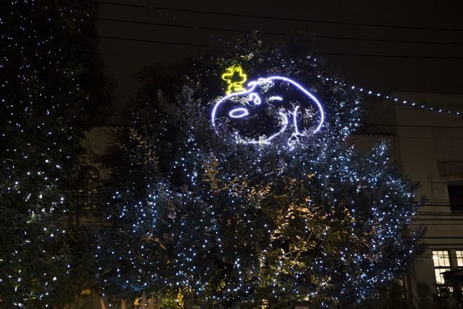 スヌーピーミュージアムが、アニメーションとイルミネーションを