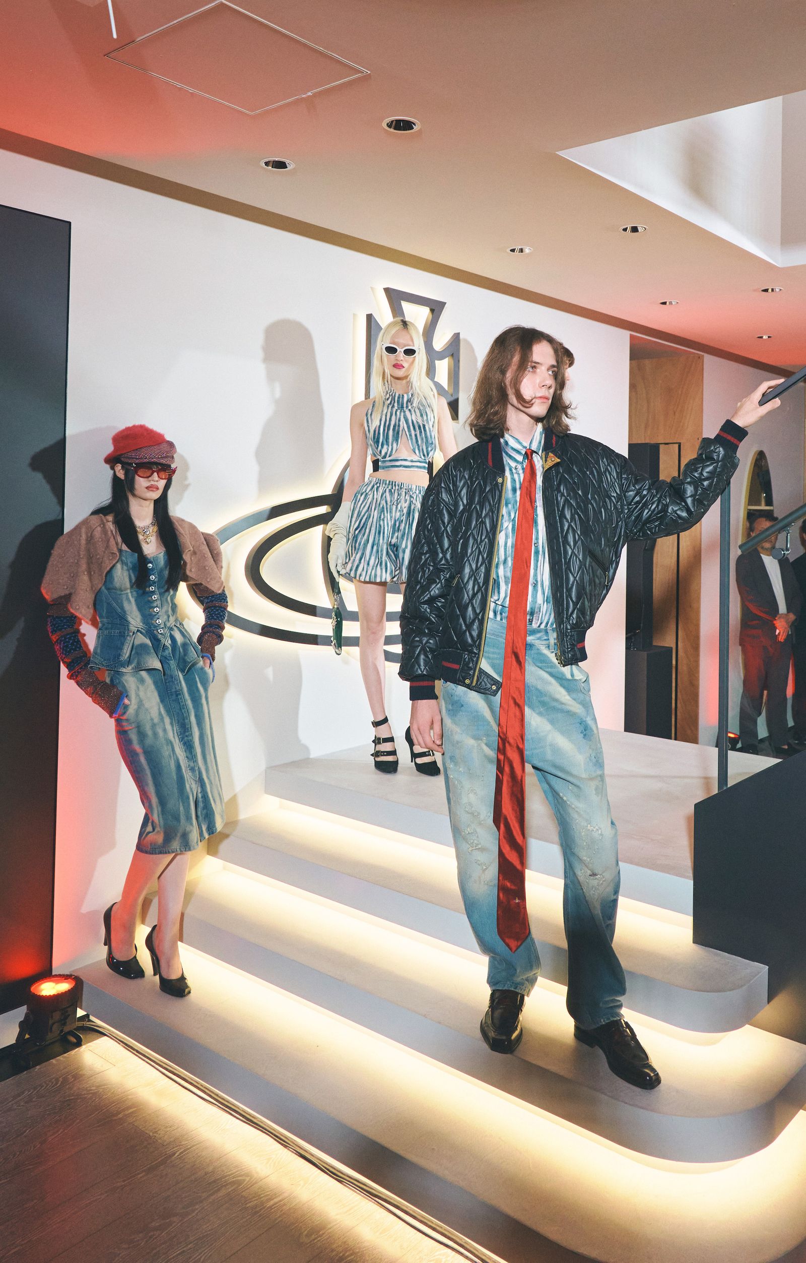 ヴィヴィアン・ウエストウッド、青山旗艦店オープン！ ショー開催