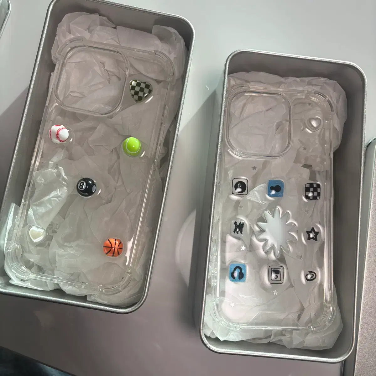 SKYLRK Shibuya pop up limited iPhone 16 Pro case Black, Green