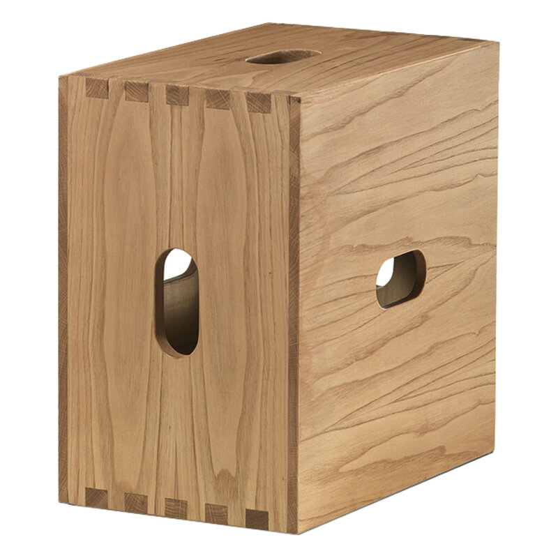 Cassina LC14 Tabouret Maison du Bresil stool, oak | Finnish Design