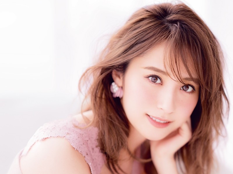 美人百花9月号】衛藤美彩ちゃんの表紙撮影の裏側をお届け♡【動画