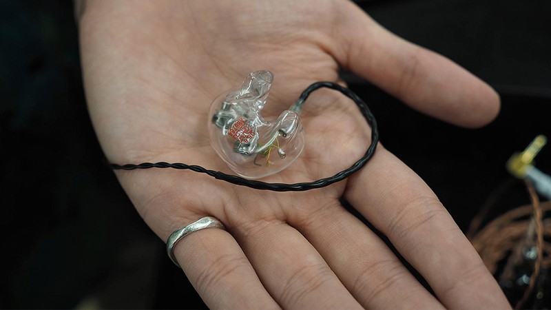 50万円の高級品からオーダーメイドまで マニアがハマる「イヤホン沼