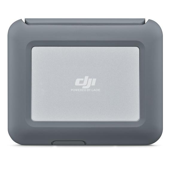 SDカードスロット付き!? そのままバックアップOKな2TB外付けHDD