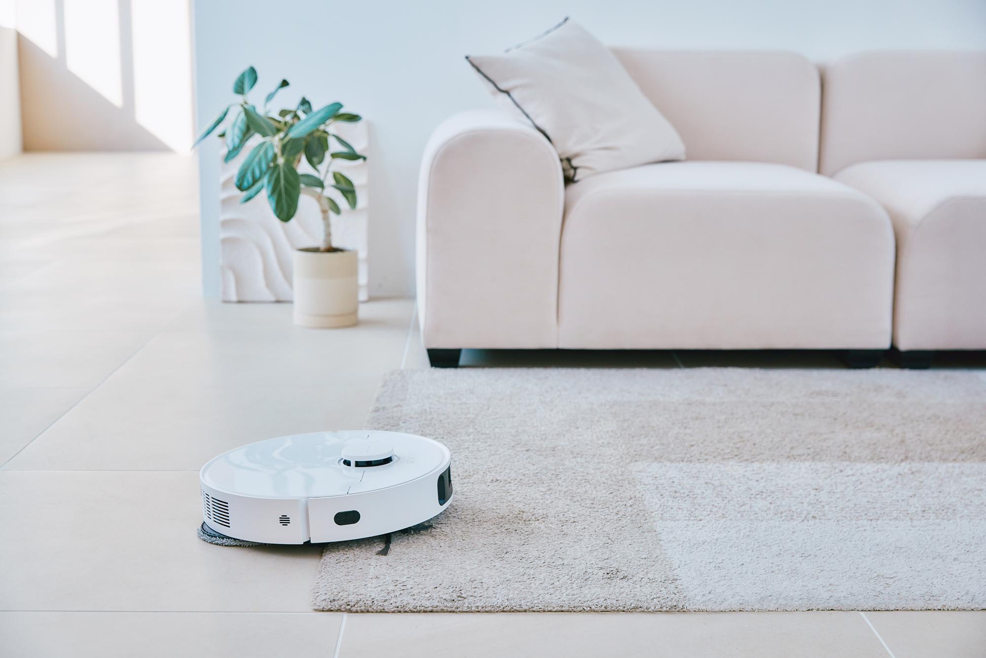 Dreameのロボット掃除機「L40 Ultra CE」と「D20 Ultra」。自分に合う