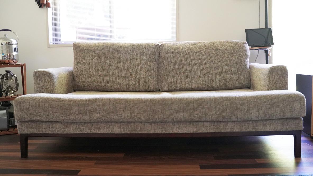 このソファの座り心地、まさに王様気分…いや、大統領気分や！｜マイ