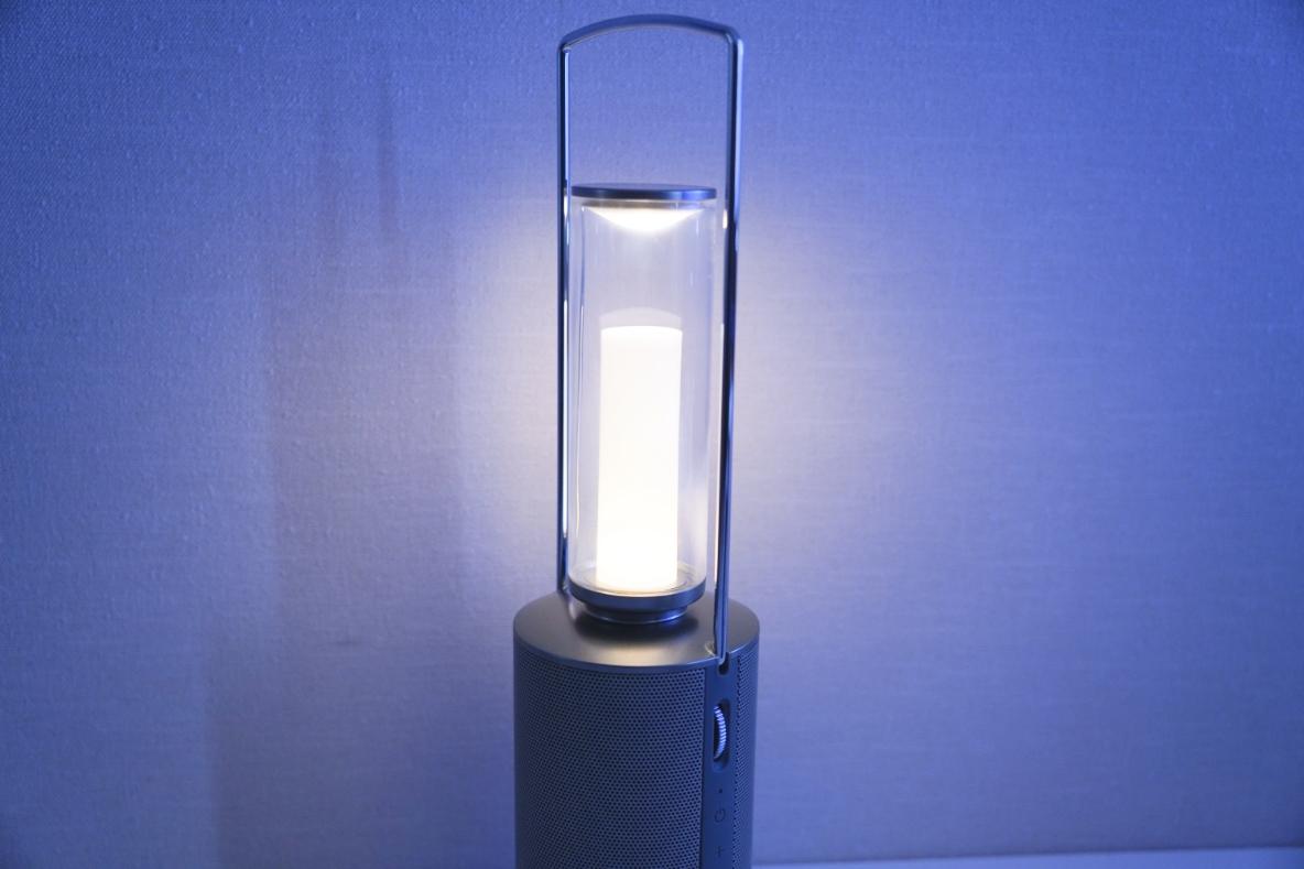 SHARP×オンキヨーのポータブルスピーカーランタンが有能すぎ。キャンプ