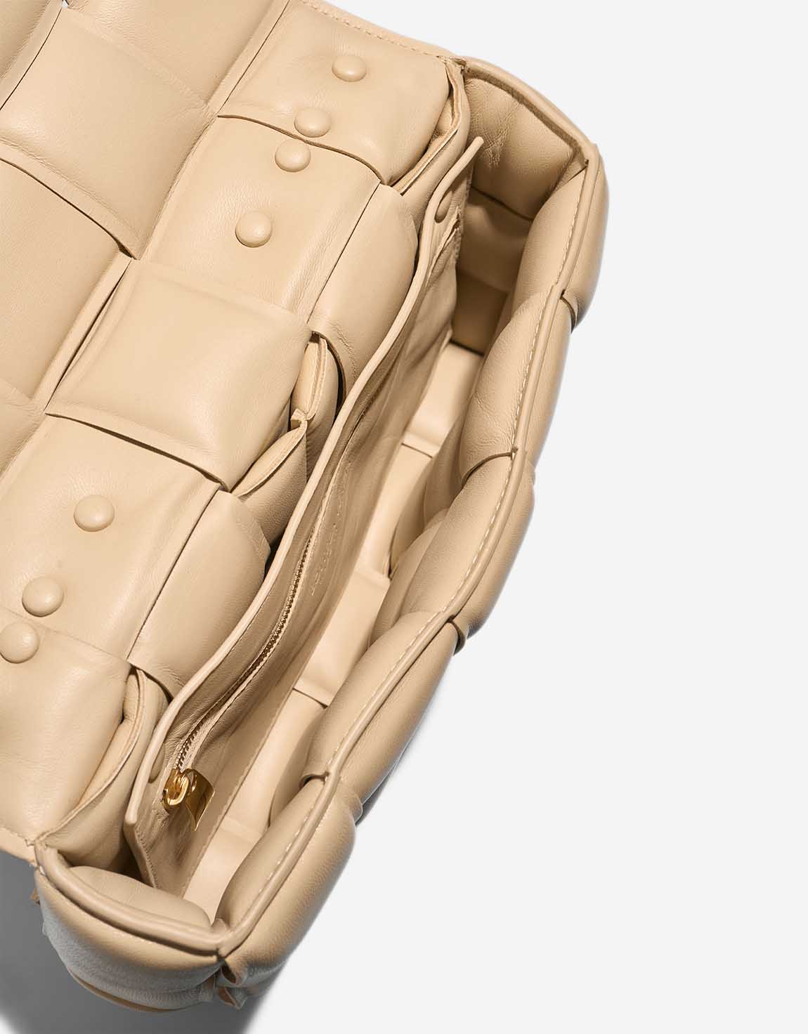 Bottega Veneta Cassette Lamb Beige | SACLÀB