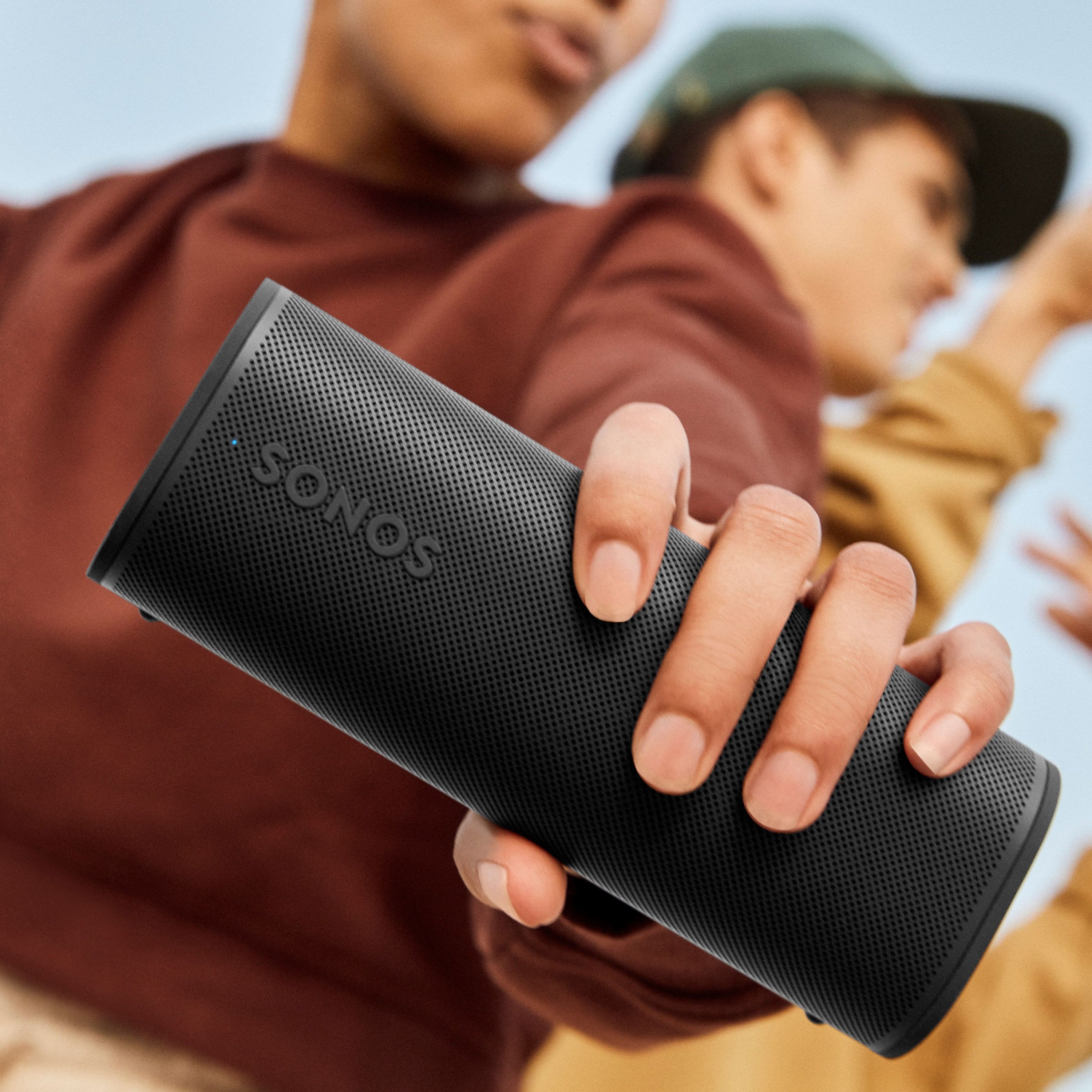 Sonos Roam 2：防水設計のポータブルBluetoothスピーカー | Sonos