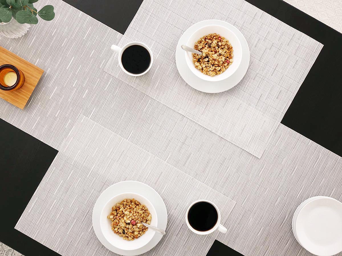 チルウィッチ ランチョンマット バンブー｜シルバーの不均一なストライプ