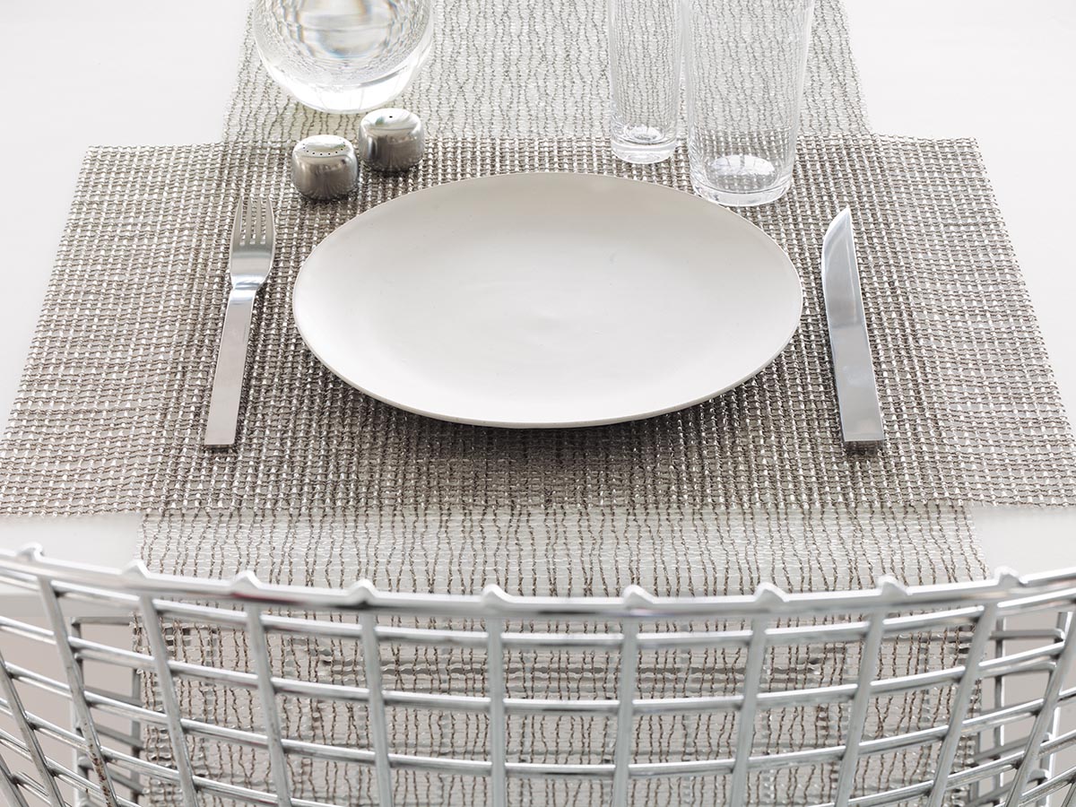 チルウィッチ テーブルランナー 煌びやかななラティス