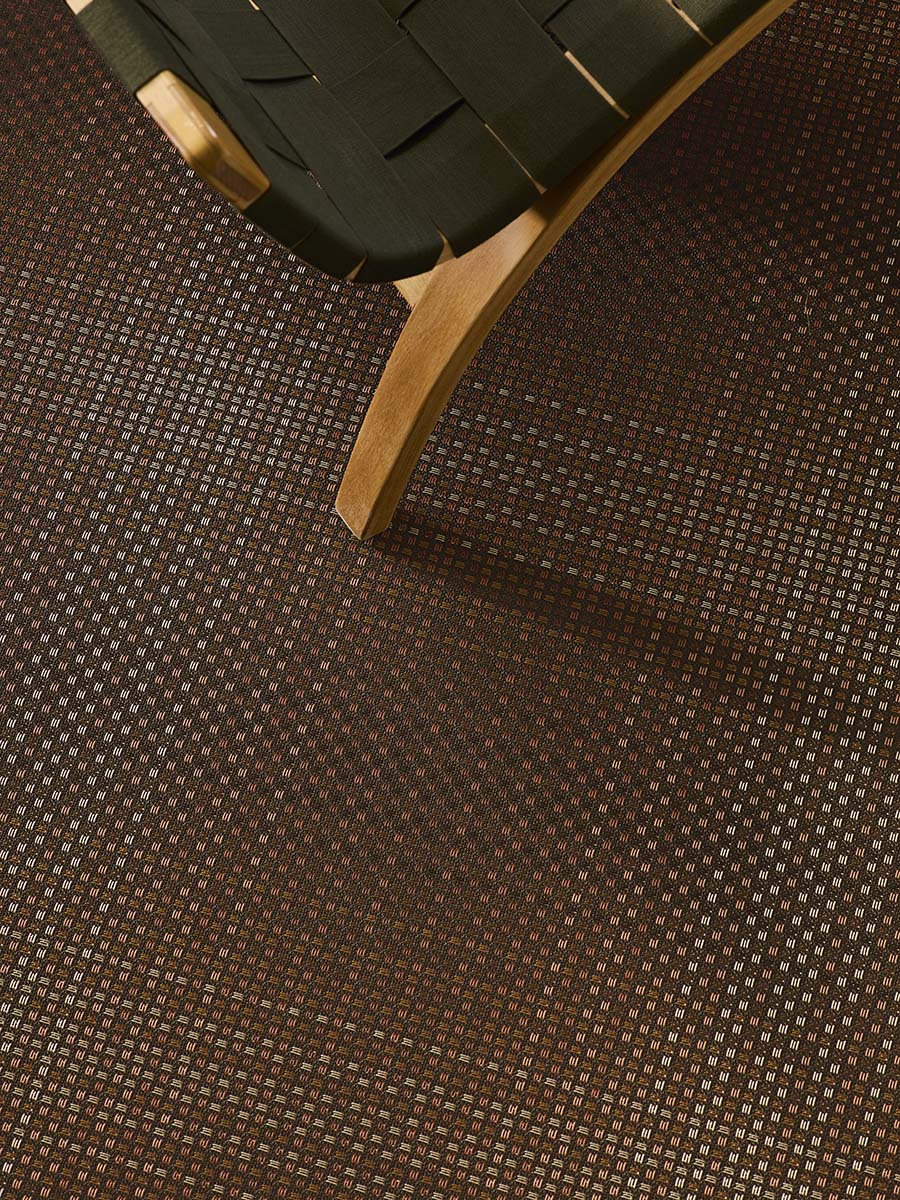 チルウィッチ ランチョンマット・パレード｜大柄なブラウンのチェック