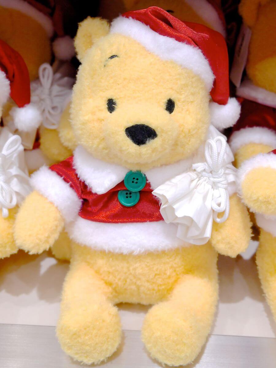 サンタコスチュームのプーさん＆ピグレット！東京ディズニーランド