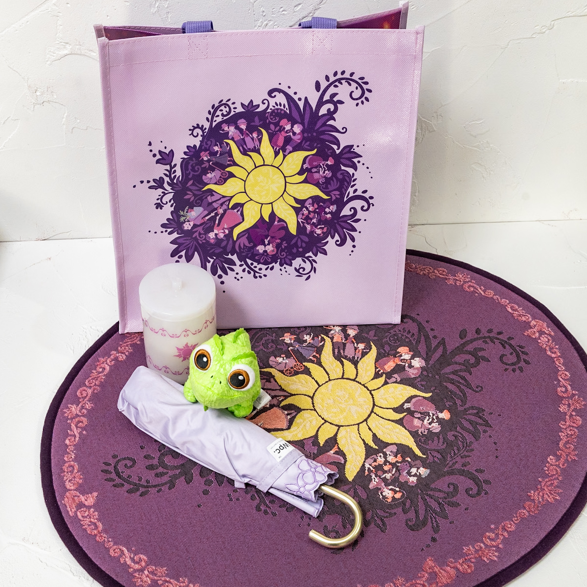 かわいいパスカルも！ディズニーストア『塔の上のラプンツェル』「FEEL