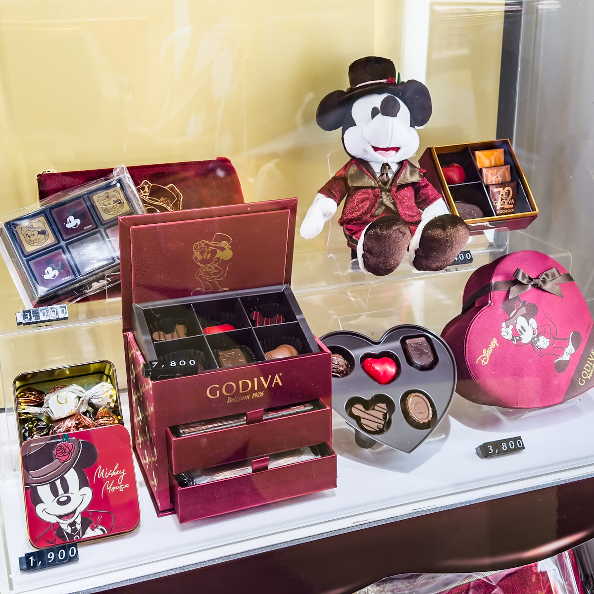 ミッキー、『美女と野獣』デザイン！ディズニーストア「ゴディバ」共同