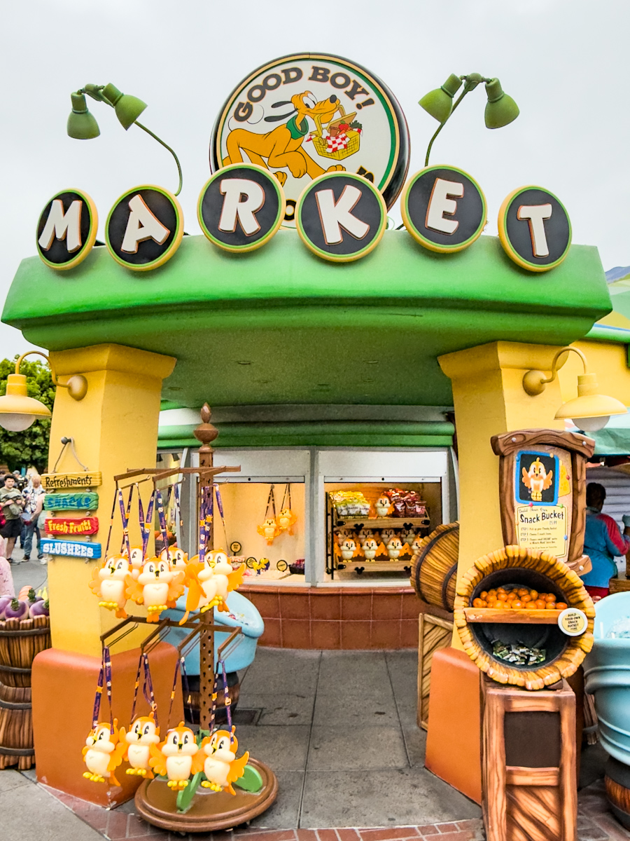 ミッキーたちのフィギュアがかわいい！カリフォルニア