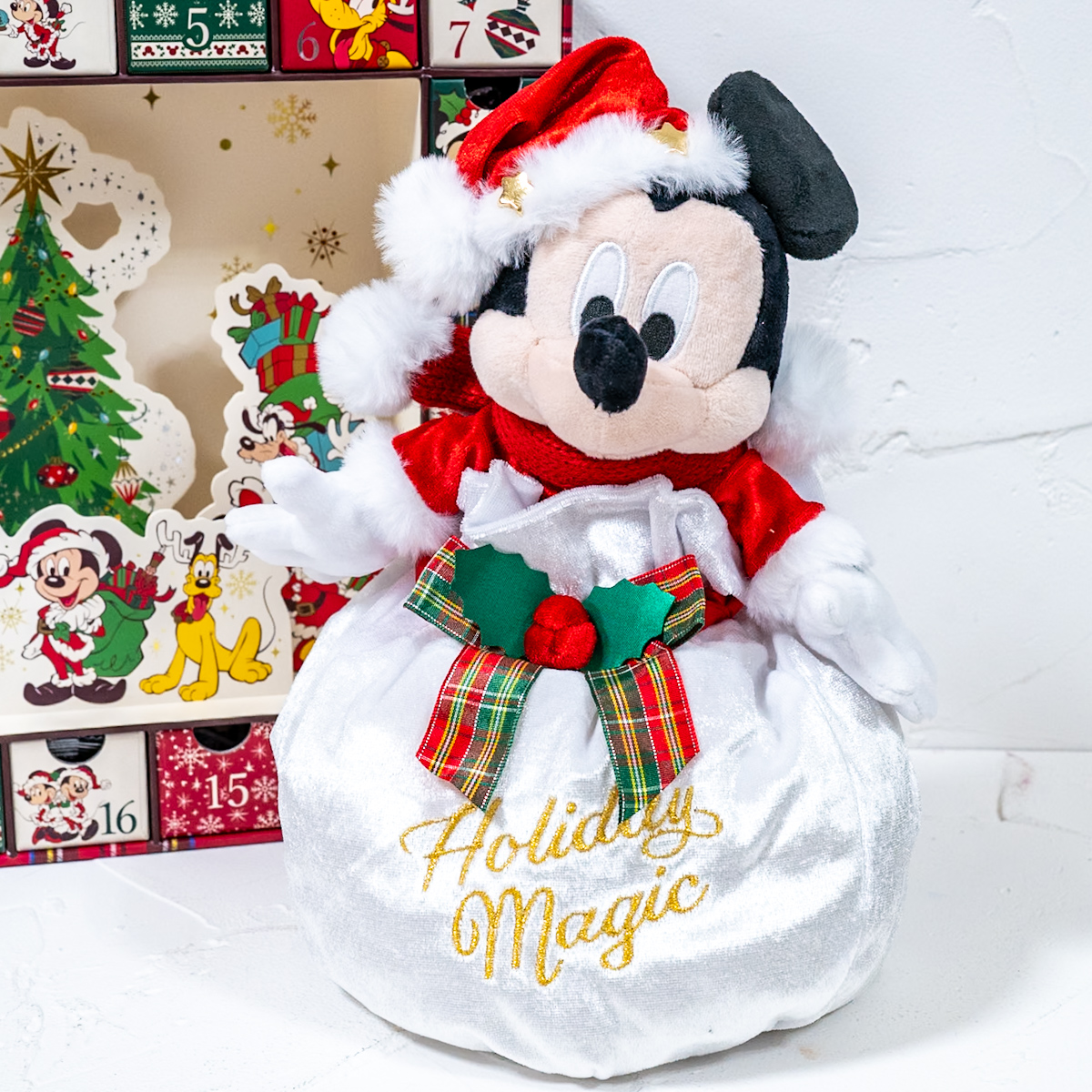 お菓子のアドベントカレンダーも！ディズニーストア2025クリスマスグッズ -