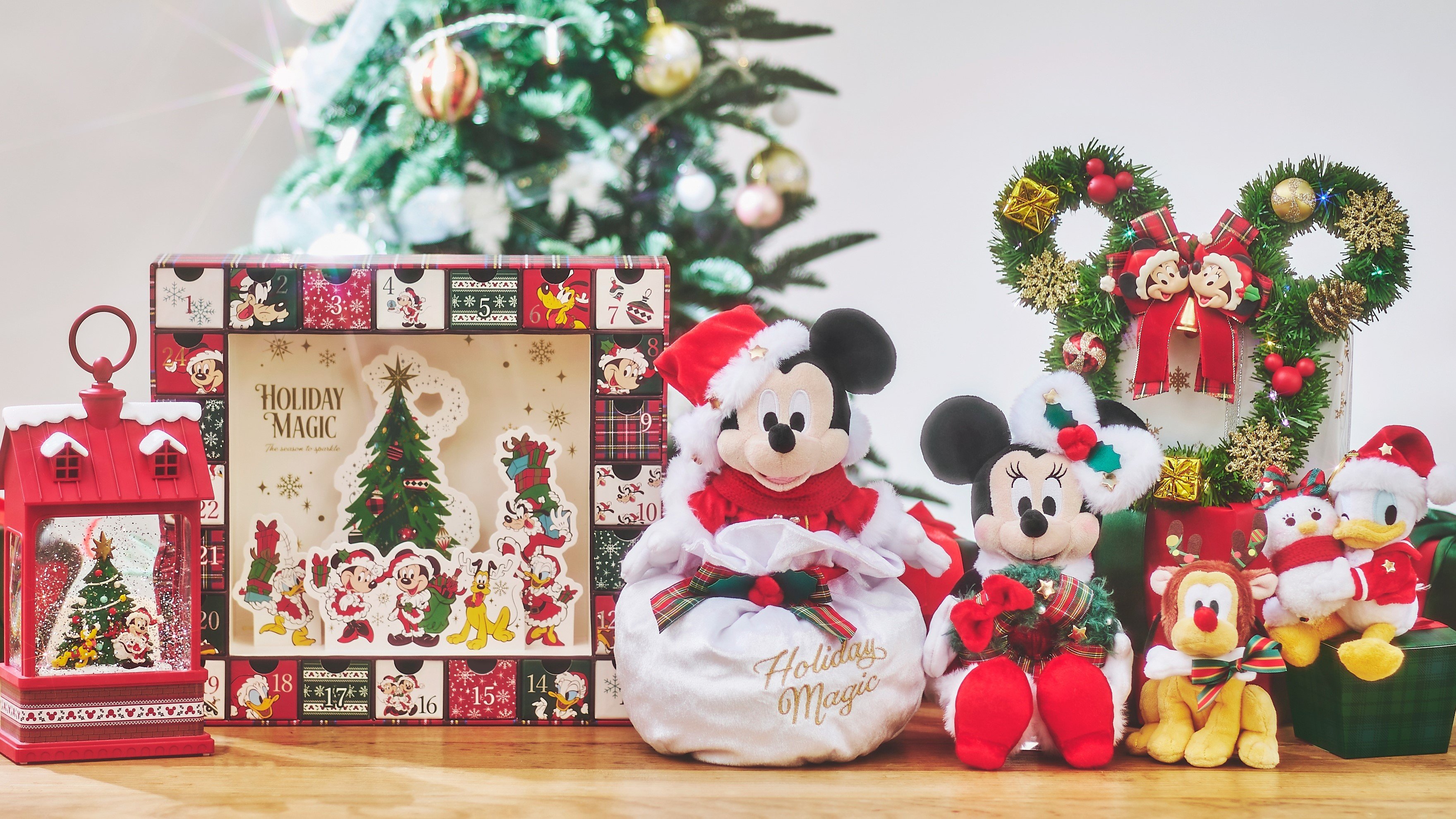 ミッキーたちがサンタクロースやトナカイに扮したグッズが新登場！見て