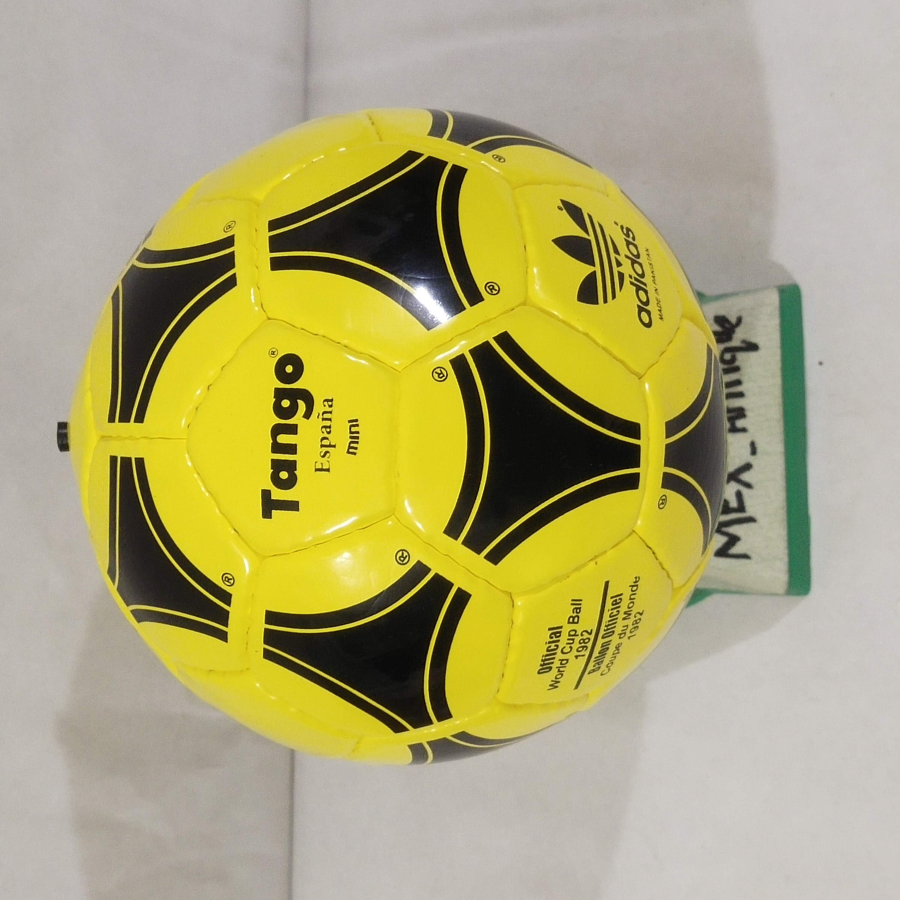Adidas Espana Yellow Mini | 1982 FIFA World Cup Ball – MEX Antiques