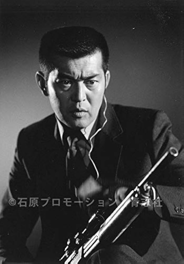 Amazon.co.jp: 渡哲也×大門圭介追悼写真集 : 渡 哲也: 本