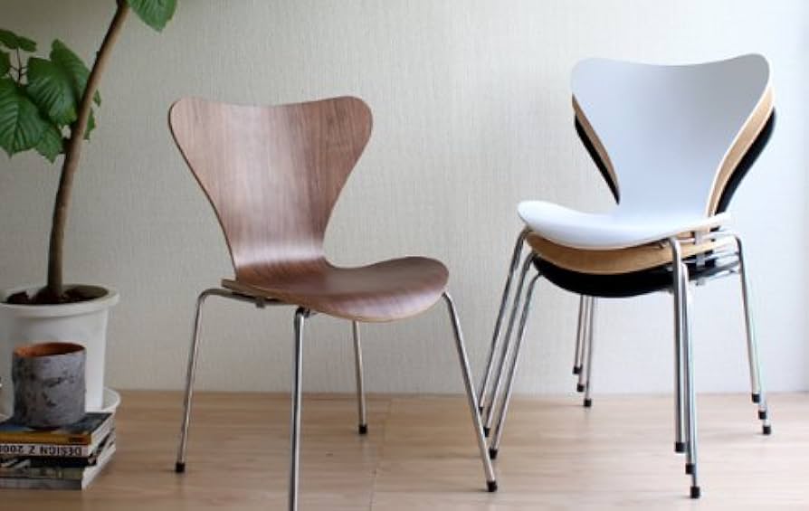 Amazon｜SEVEN CHAIR（セブン・チェア）ブルー・木目なし 【デザイナー