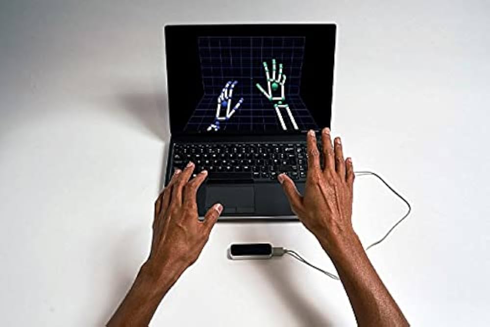 Amazon.co.jp: 【国内唯一の正規代理店】Leap Motion Controller