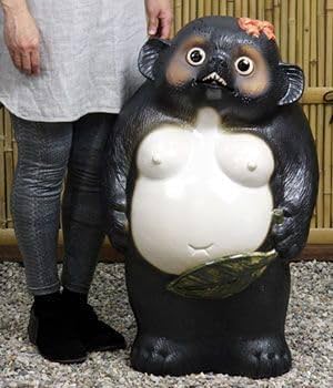 Amazon.co.jp: 信楽焼 25号メス狸 たぬき タヌキ 開運 縁起物 可愛い