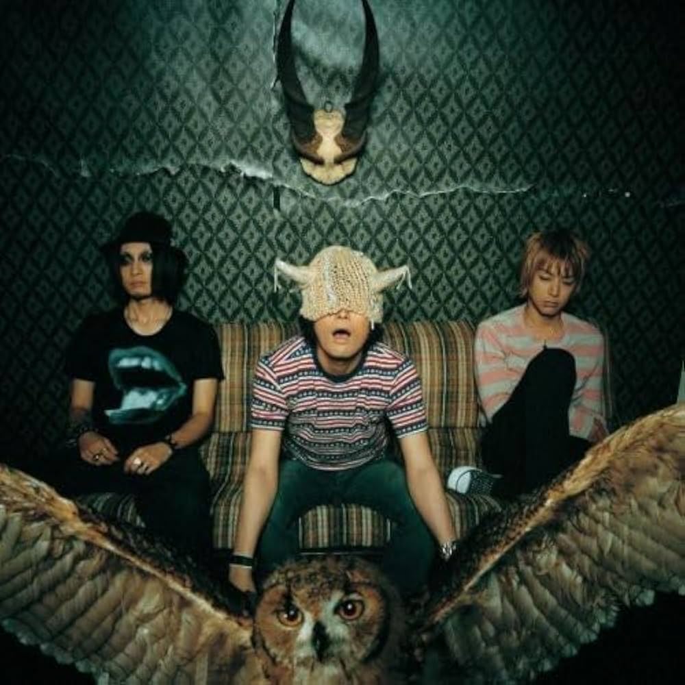 Amazon.co.jp: 牙をみせろ - THE PREDATORS: ミュージック