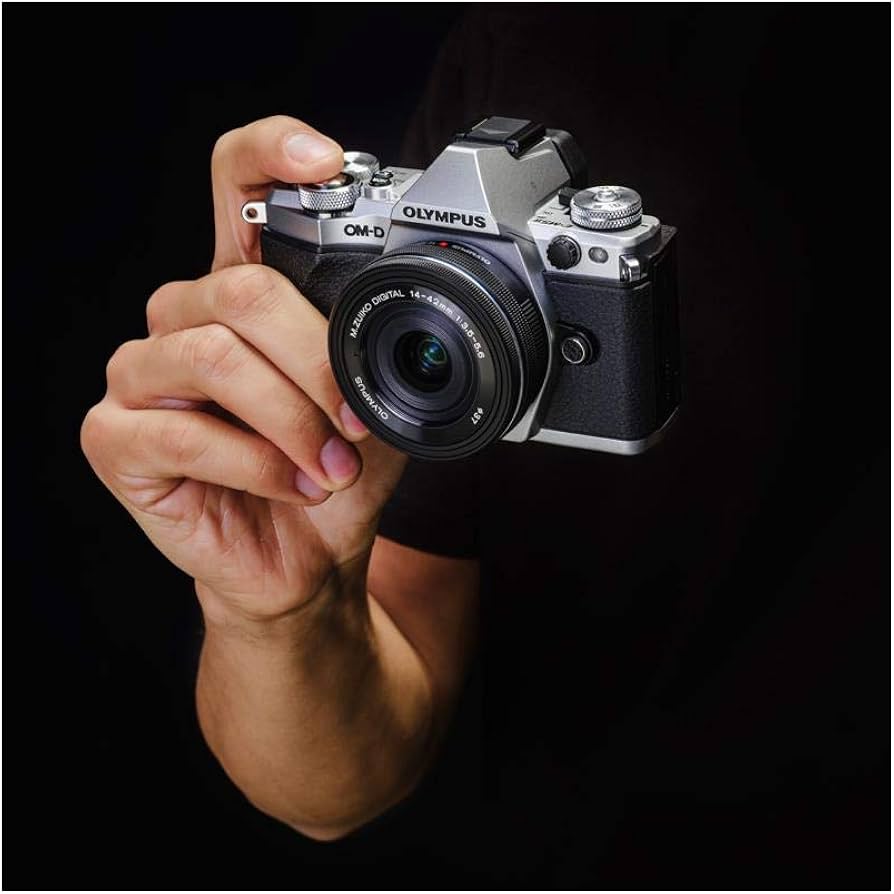 Amazon Canada: Olympus OM-D E-M5 Mark II Digital Camera, Silver, Body