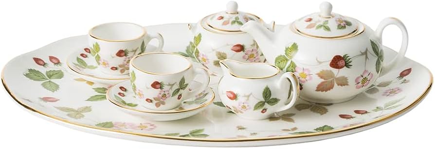 Amazon｜ウェッジウッド (Wedgwood) ワイルドストロベリー ミニチュア